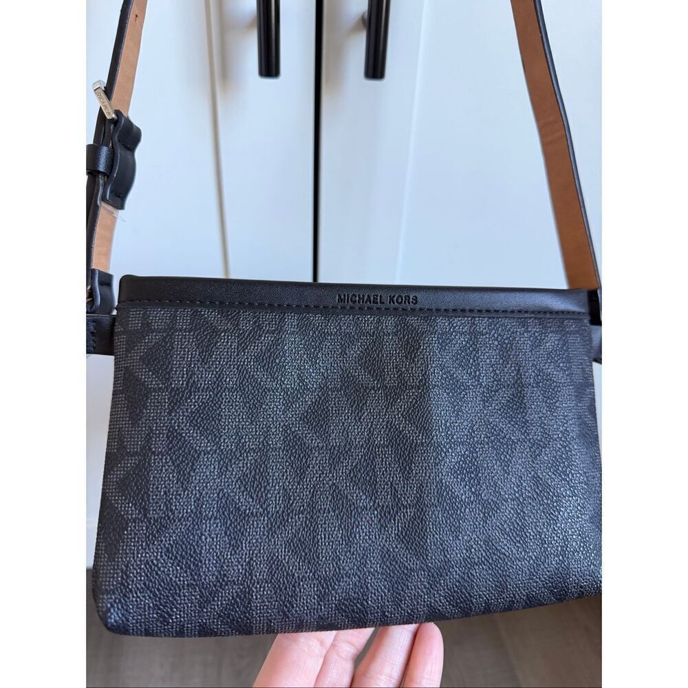 Michael Kors Cooper Black Logo Belt Bag Purse - Picture 4 of 10